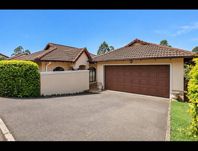 2 BEDROOM TOWNHOUSE FOR SALE IN WATERFALL